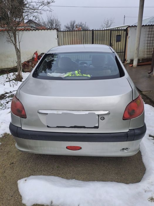 Peugeot 206 sedane (varianta lunga cu portbagaj)