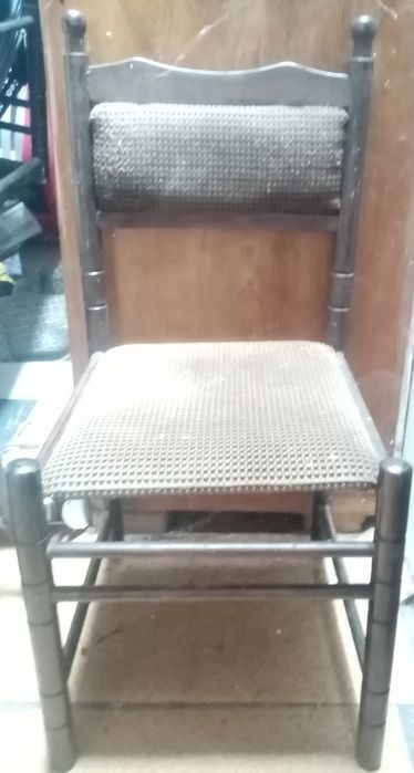 Продавам столове