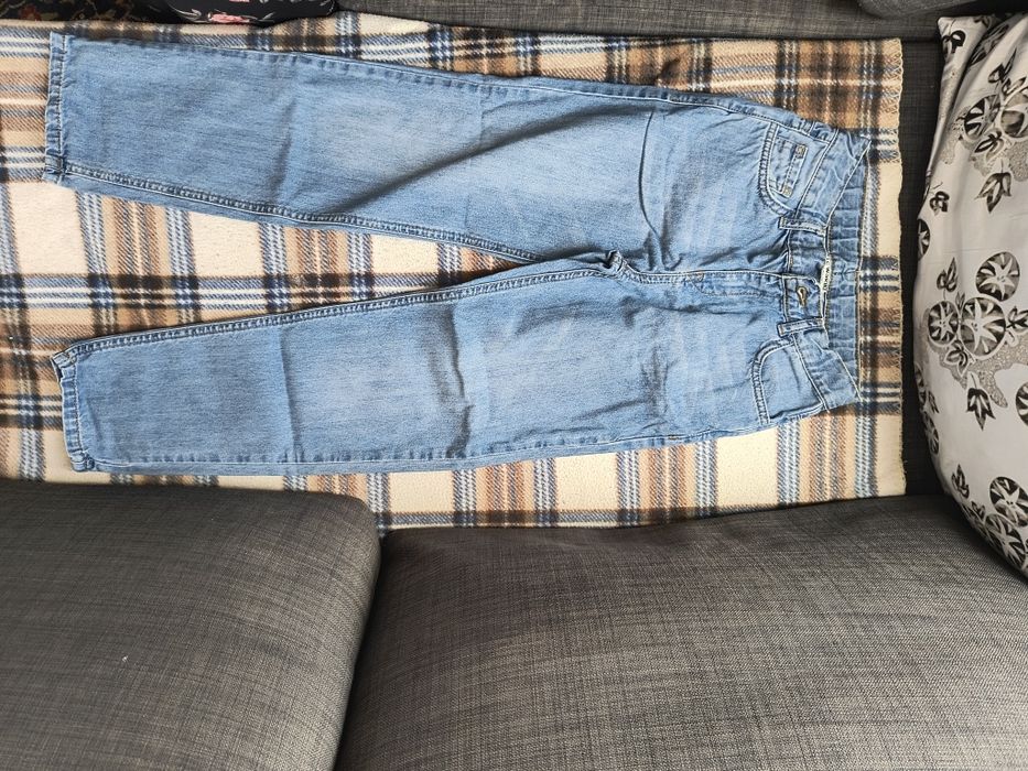 Дрехи за момче 9 до 10 год, 134-140 см блузи, 1 чифт дънки