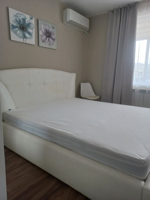 Дава се под наем Тристаен апартамент в ж.Зоопарк - 130 кв.м за 1246.44 € - Снимка #4