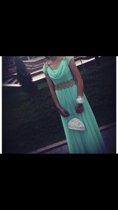 Продам пакет вечерних платьев