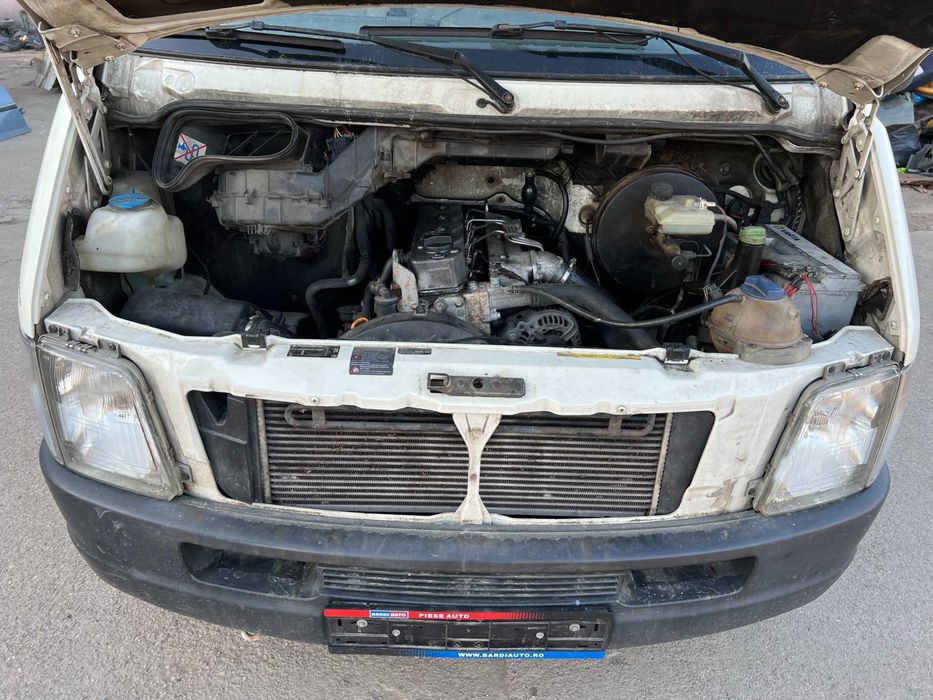 Dezmembrez PIESE Volkswagen LT 28,35,46 motor 2.8 TDI de MAN 131 cp ATA 2001 cu POMPA INJECTIE