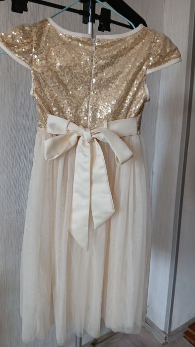 Нарядное детское платье