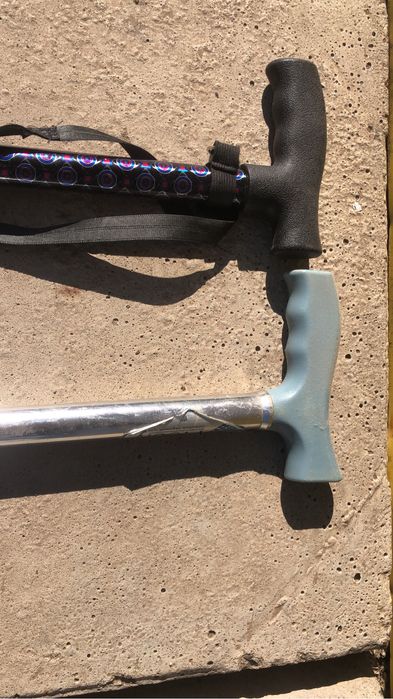 Бадик цветной и серый