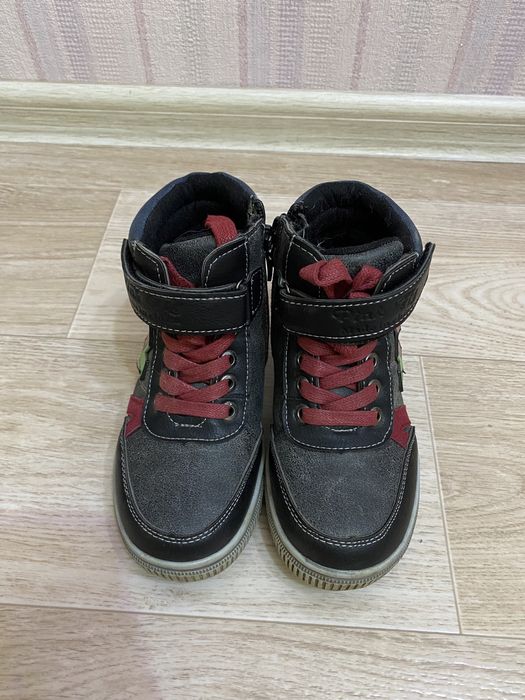 Демисезонные ботинки на мальчика