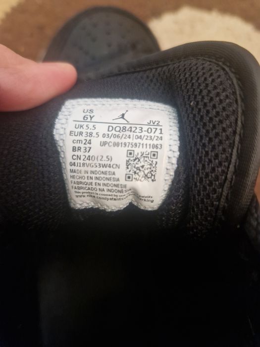 Jordan 1 mid GS black