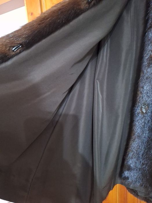 Продам норковую шубу