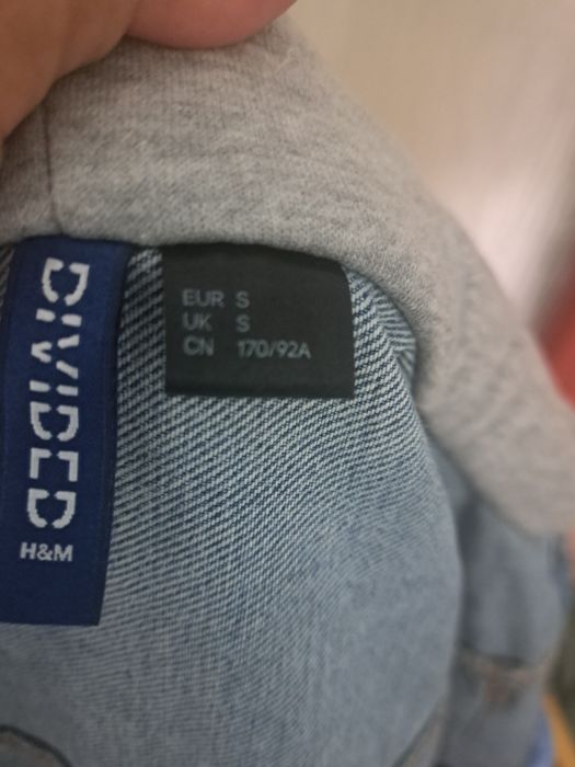 Geaca de blugi cu gluga