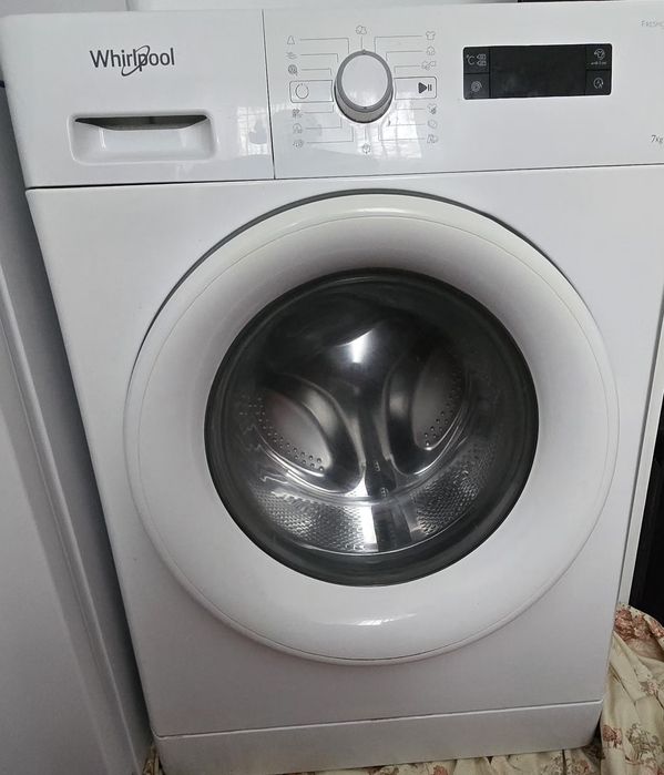 Masina de spalat rufe frontala WHIRLPOOL FWF71253WEU, 7kg, 1200rpm,