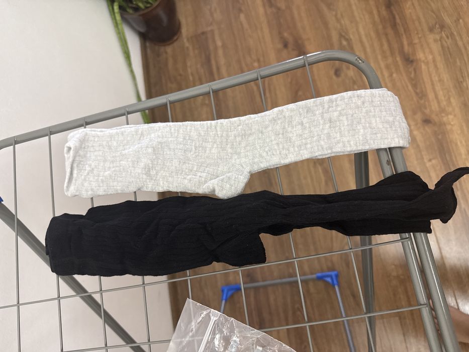 Продается 2 пары колготок на 2-3