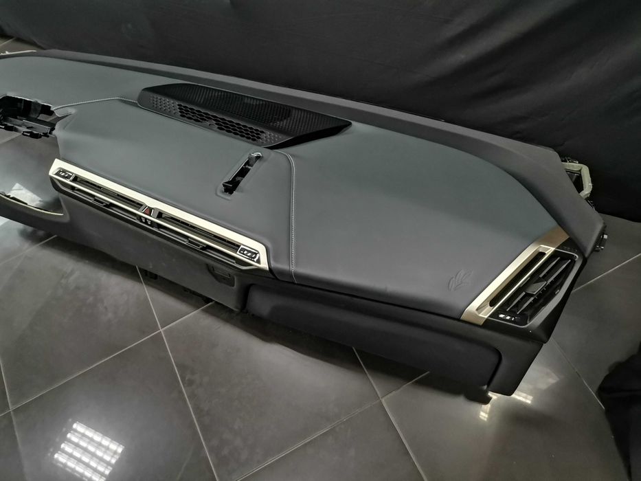 НОВО Сиво Арматурно Табло BMW IX I20 Кожа БМВ ИХ И20