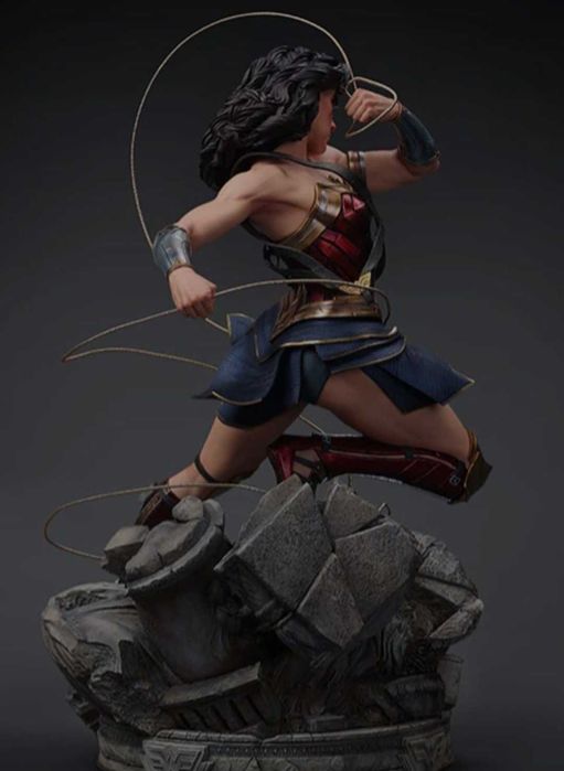 Wonder Woman 1/4 Scale Statue/Figurina 
By Queen Studios DC Comics
