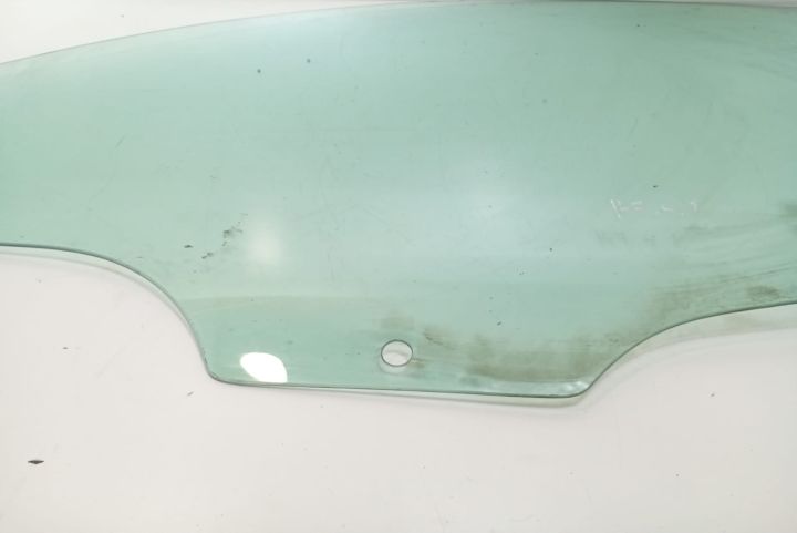 Geam stanga fata Alfa Romeo 147  seria