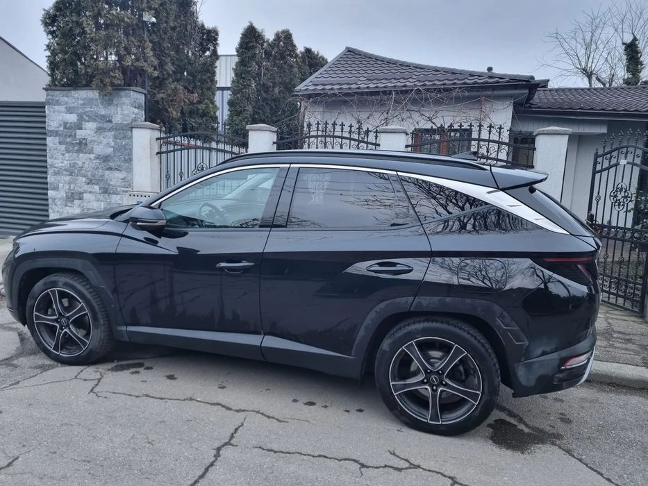 Hyundai Tucson !!! TUCSON 1.6T-GDi 230CP Hybrid 4WD 6AT Premium. Primul proprietar.