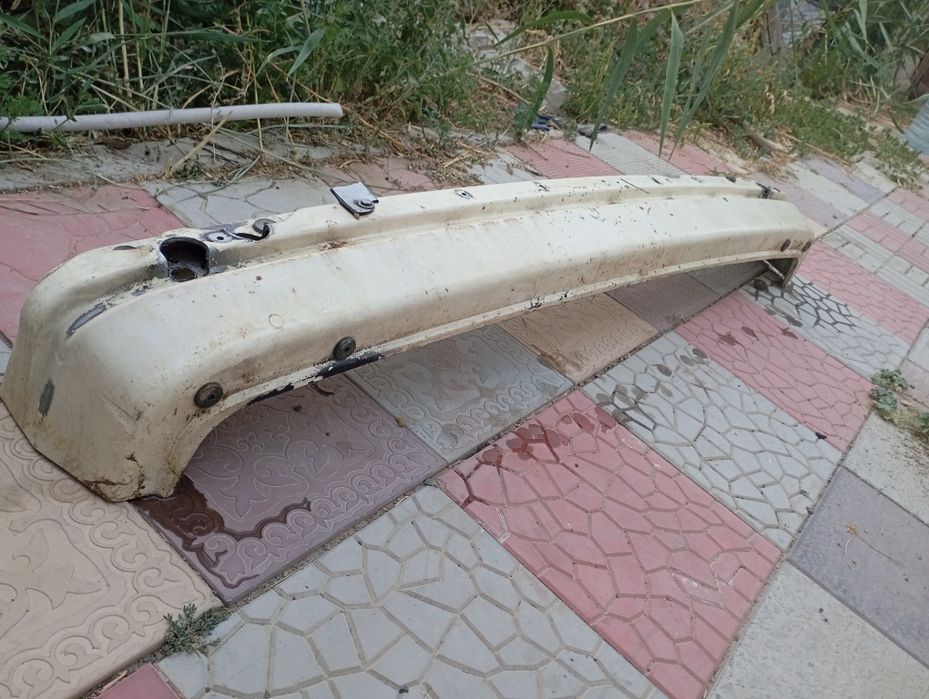 Усилитель бампера БМВ е34