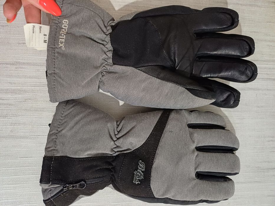 Ръкавици,очила/маска и насочени за ски или сноуборд