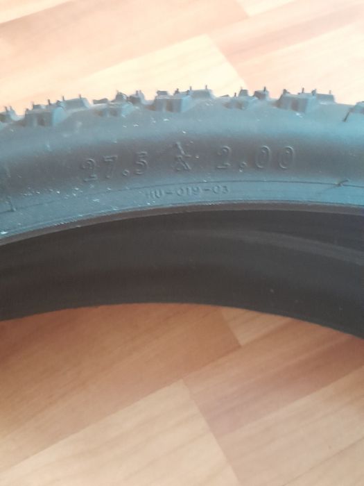 Vând  cauciucuri  de bicicletă  27.5×2.00