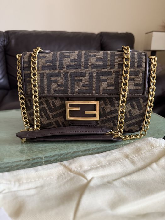 Малка Чанта Fendi