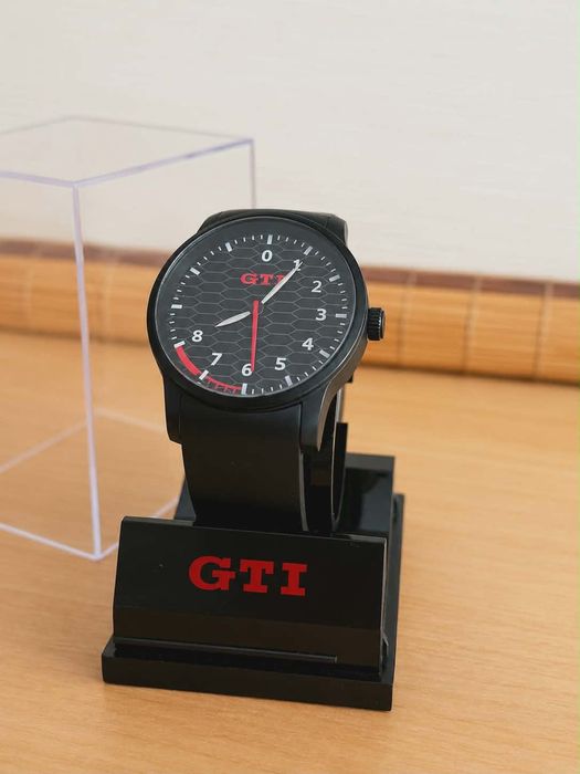 Ceas de mana VW GTI