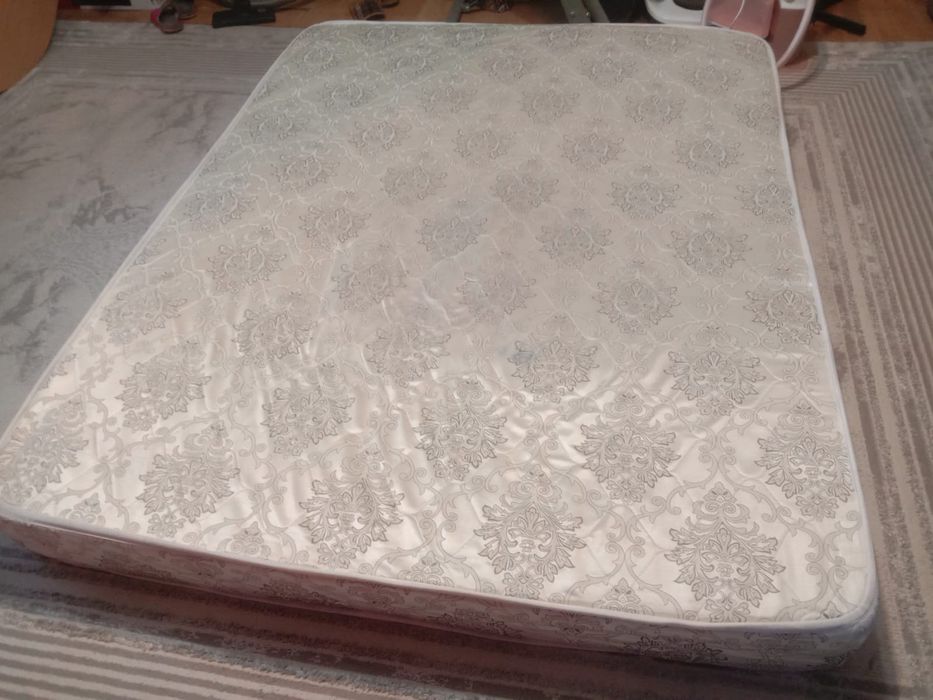 Продам матрас 160*200