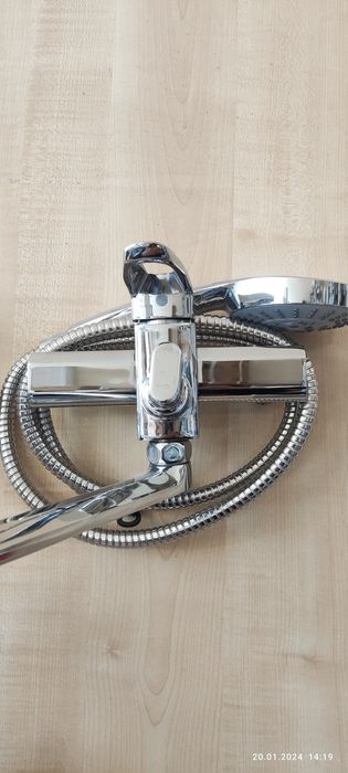 Смеситель для ванной smesitel