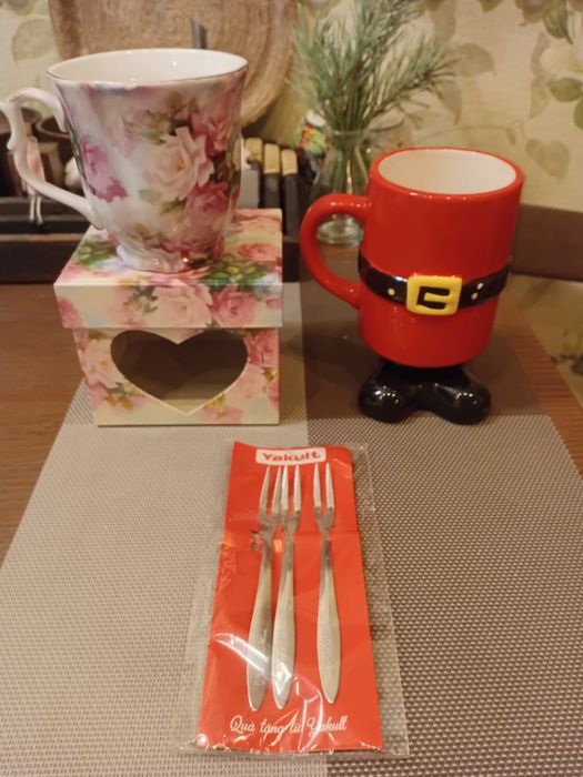 Продам  посуду .