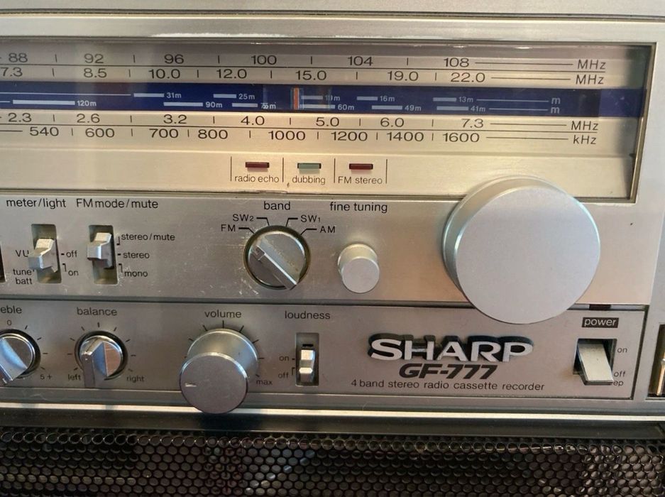 SHARP GF 777 radio casetofon