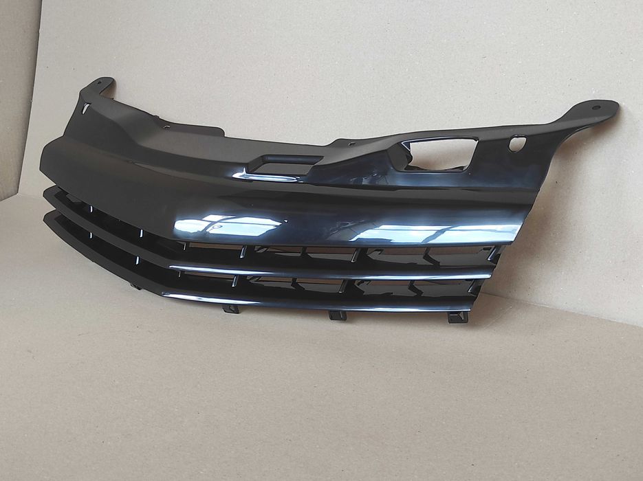 Черна решетка без емблема за Opel Astra H GTC 3 врати 2004-2007