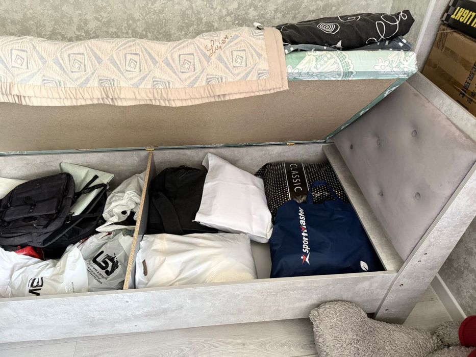 Кровать продам срочно