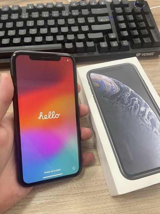 Iphone XR 64гб в идеальном стостоянии с коробкой и документами.