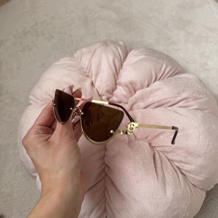 Нави слънчеви очила