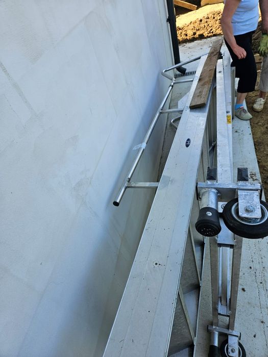 Scară profesională din aluminiu cu platformă – CASTELLANA MAXI