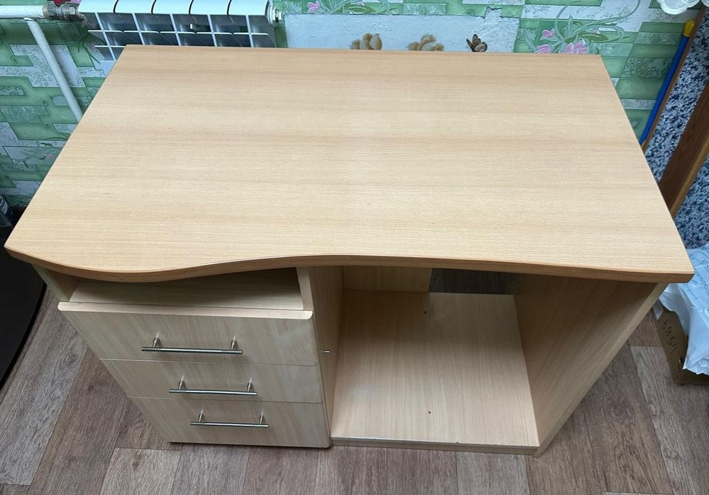 Продам стол ученический