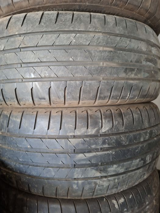 Продам шины. 225/45/18 бриджистон