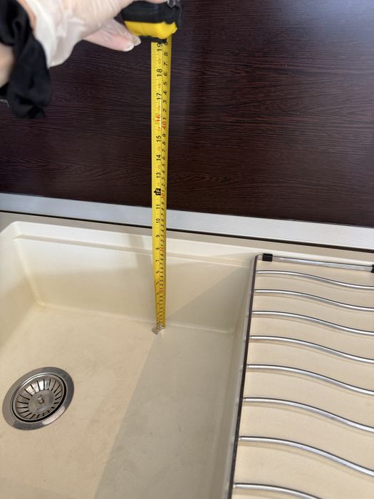 Мивка със смесител