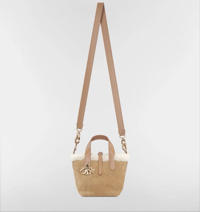 Dior чанта с пух