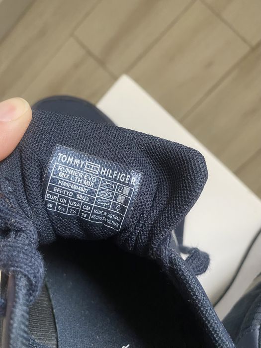 Adidasi Tommy Hilfiger, marimea 40, piele naturala