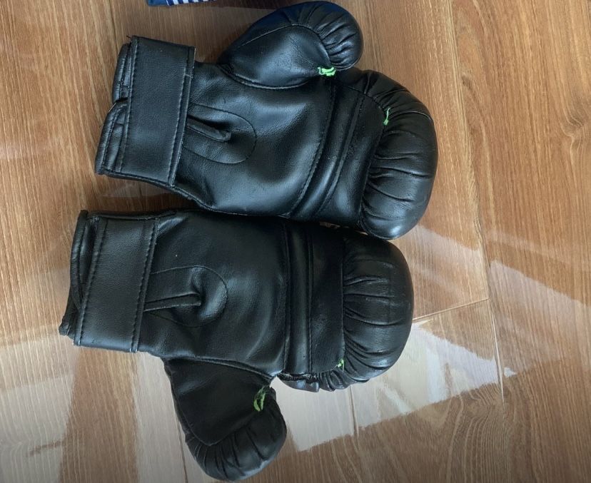 Перчатки для спорта