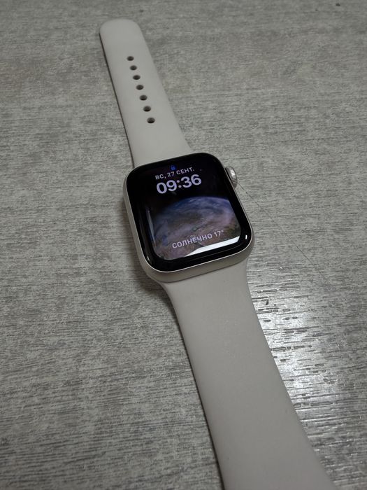 Apple watch SE 3 40mm продам