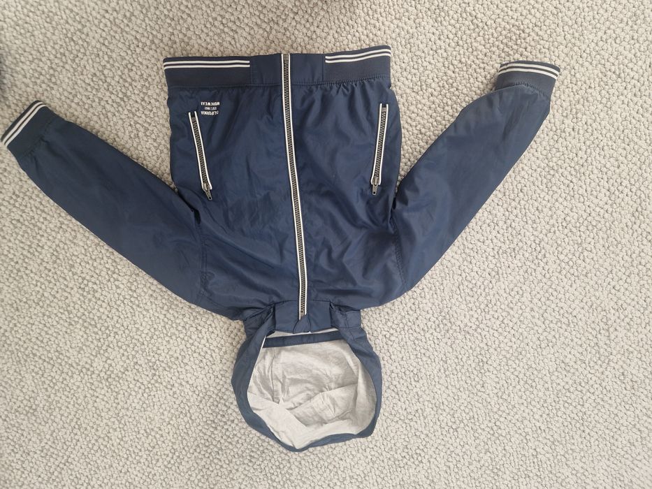 Продаю ветровку для мальчика H&M