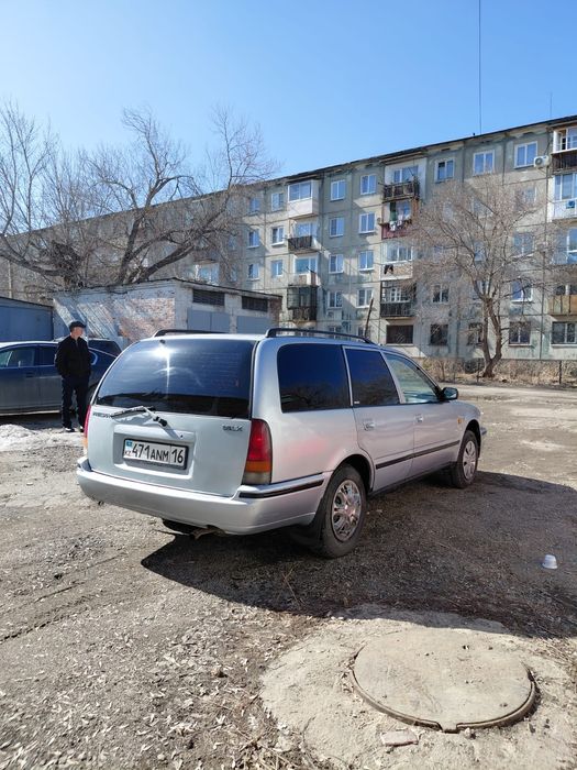 Машина nissan primera 95