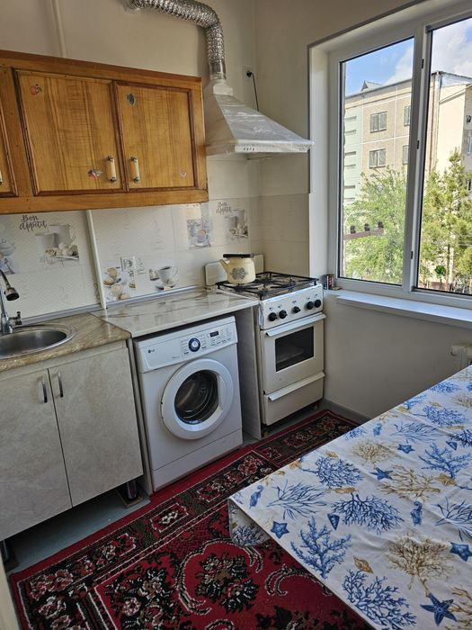 Аренда метро тинчлик 2.хонали оилага берилади хамма шароити бор