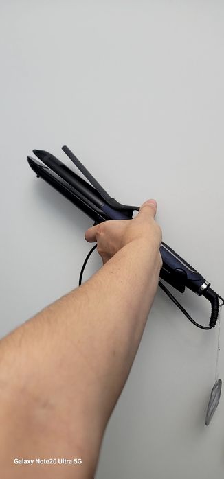 Выпрямитель плюс плойка 2 в 1 . новый с биркой бренда vitek