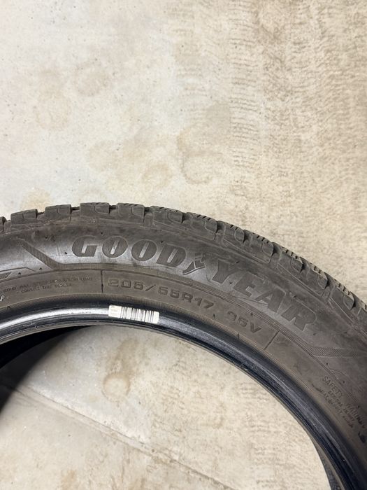 Гуми Good Year 205/55/17 Ultra Grip Performance +