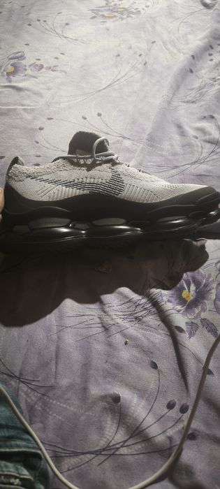 Vând Nike scorpion
