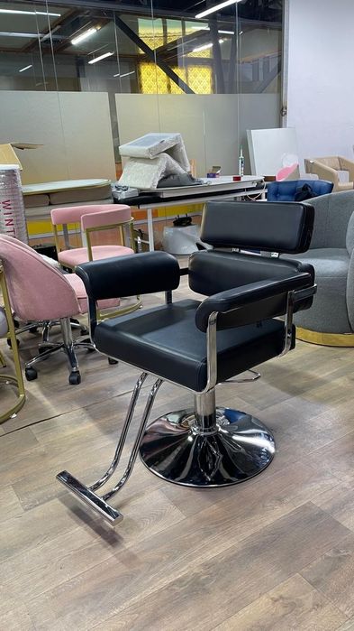 Парикмахерское кресло