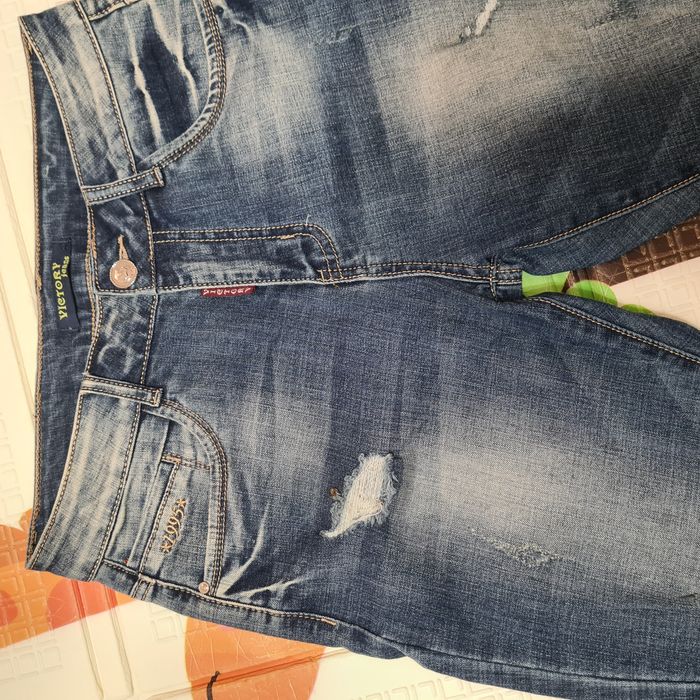 Продам новые джинсы