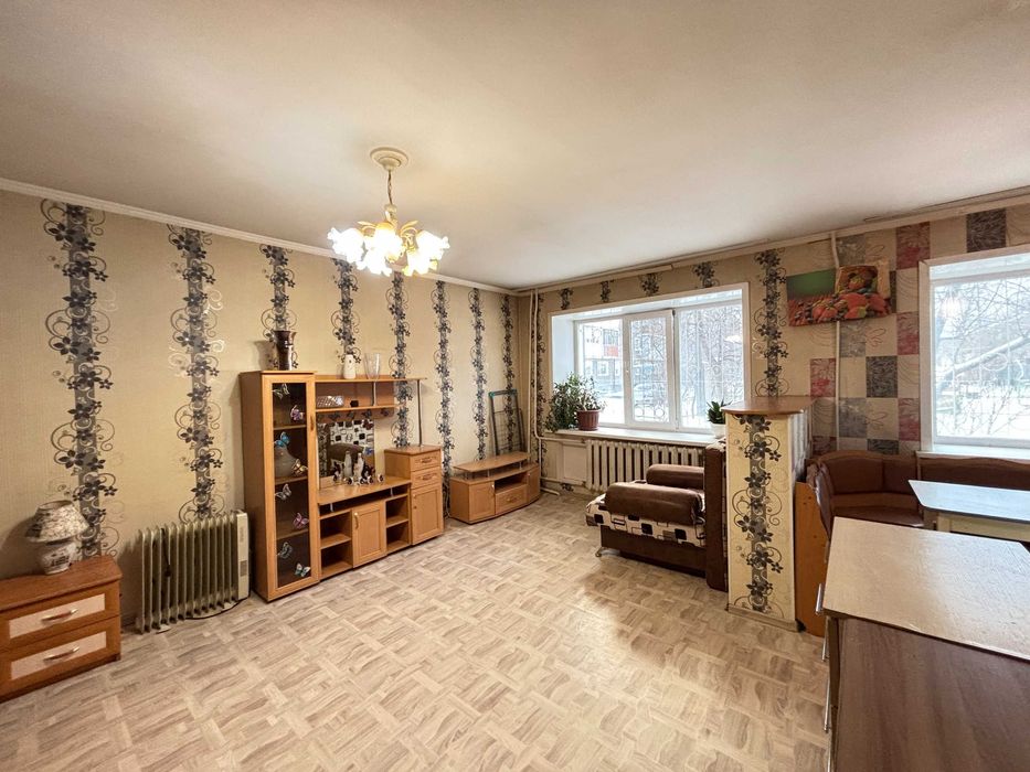 1 комнатная квартира  с ремонтом (кир.дом 1971 г.п)