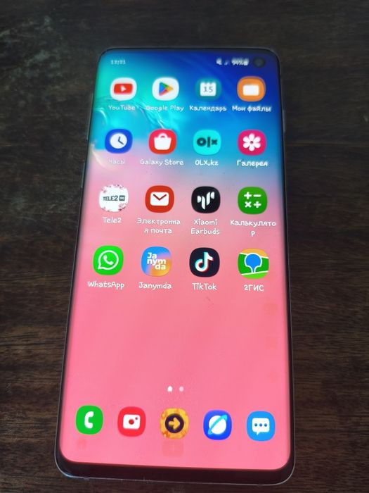 Продам Самсунг s10  8/128