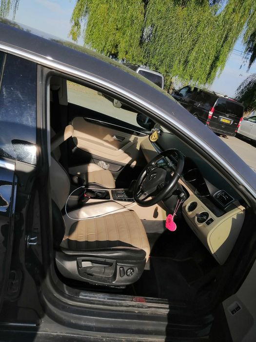 Dezmebram Volkswagen CC